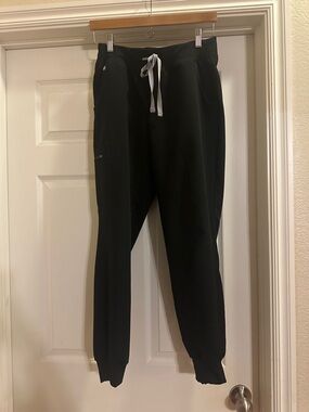 Figs Black Women's Drawstring Jogger Sweatpants